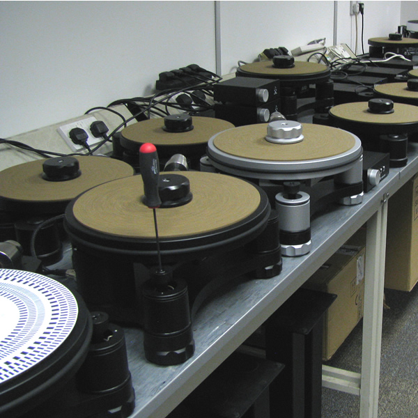 AVID Turntables running in